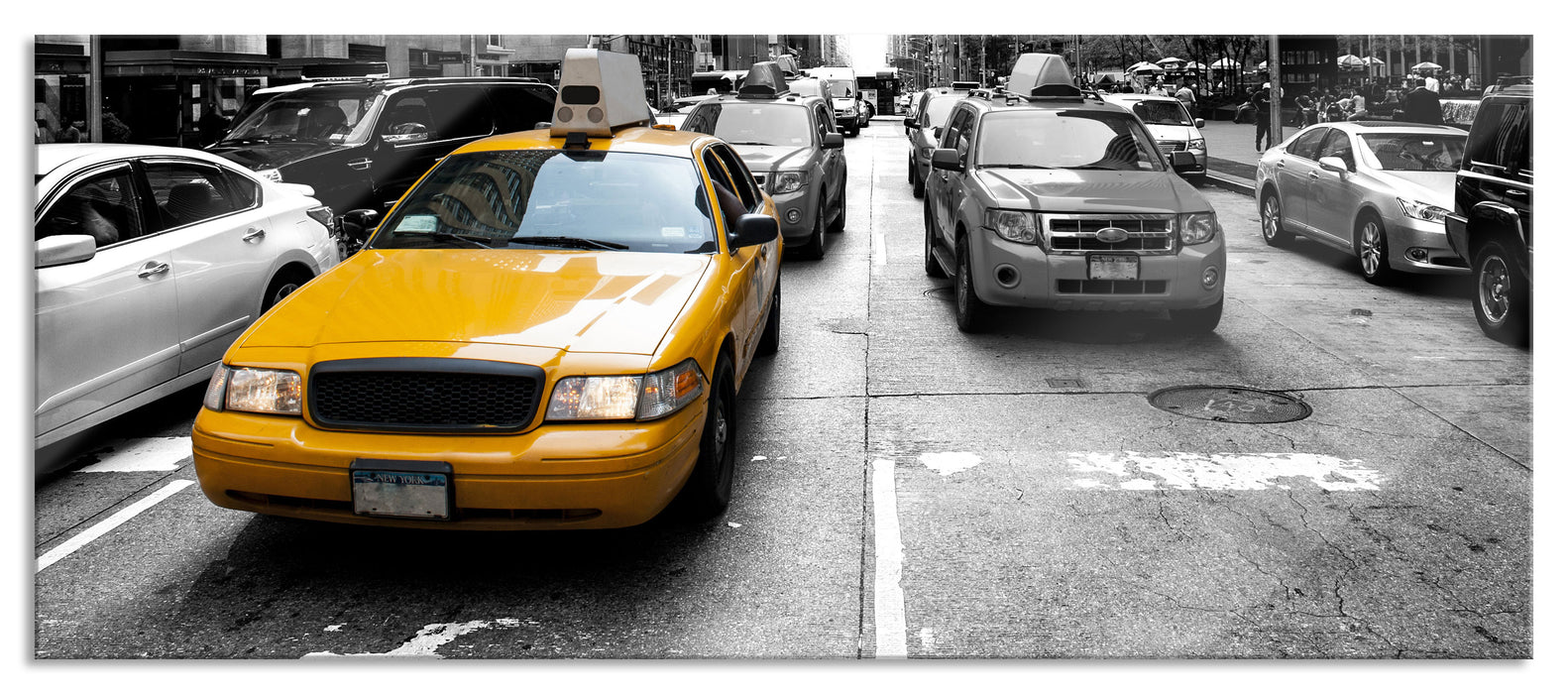 Pixxprint Gelbes Taxi in New York, Glasbild Panorama