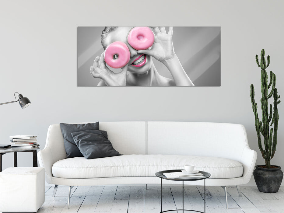 Frau mit Donut Augen, Glasbild Panorama