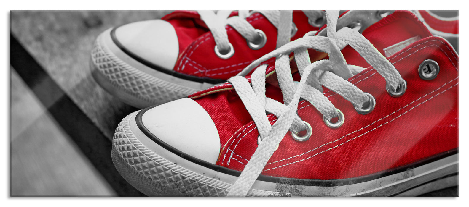 Coole Rote Schuhe, Glasbild Panorama