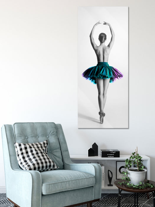 anmutige Ballerina im Tütü, Glasbild Panorama