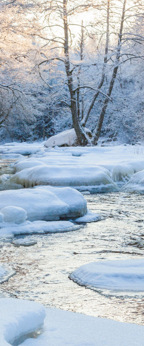 Bach in Winterlandschaft, Glasbild Panorama