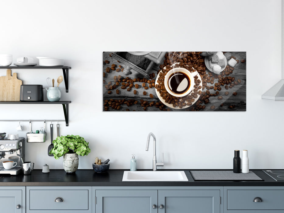 Kaffee mit Kaffeebohnen, Glasbild Panorama