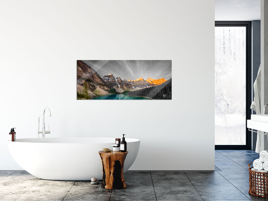 Moraine Lake in Canada, Glasbild Panorama