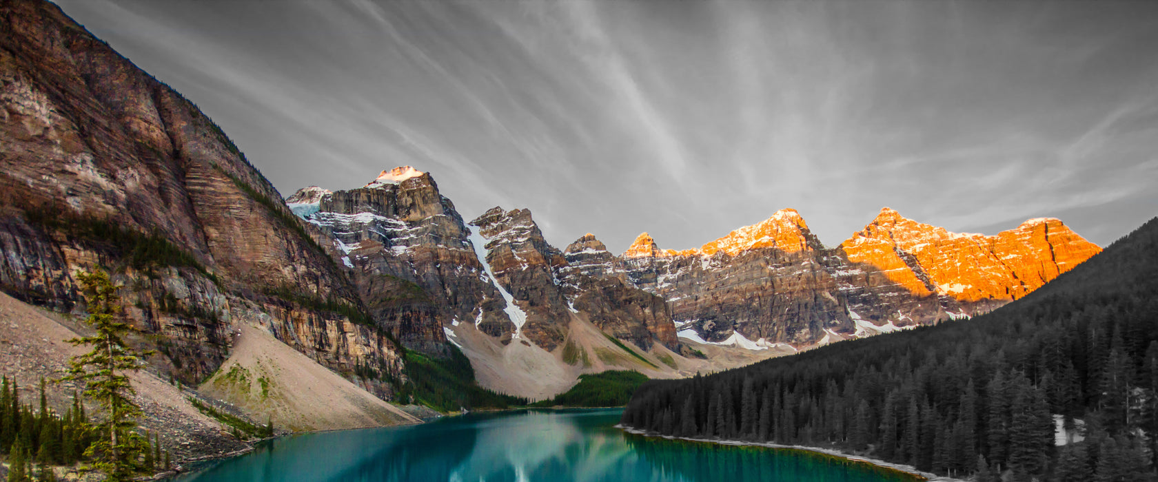 Moraine Lake in Canada, Glasbild Panorama