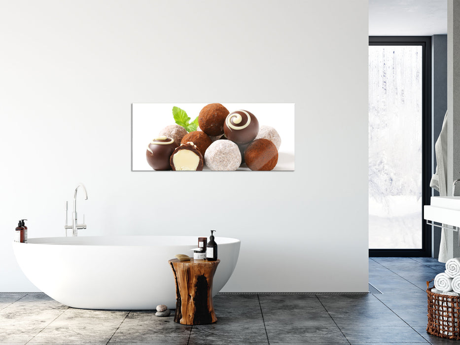 Edle Trüffelpralinen, Glasbild Panorama