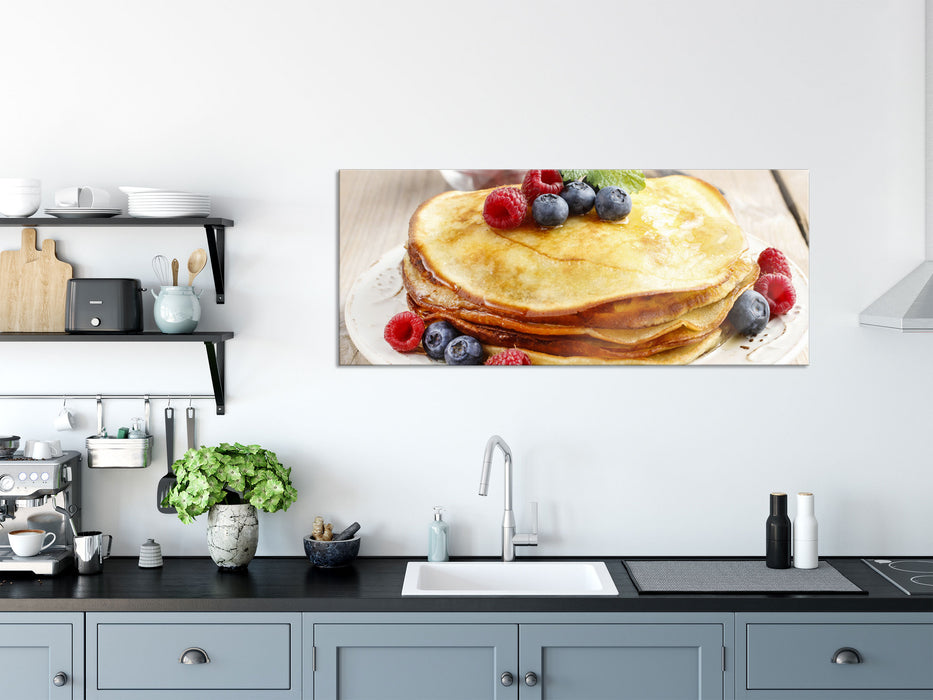 Süße Pfannkuchen mit Beeren, Glasbild Panorama