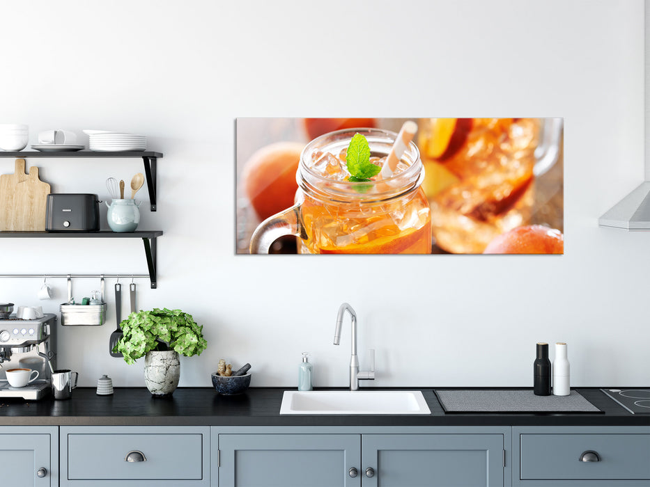 Erfrischender Pfirsicheistee, Glasbild Panorama