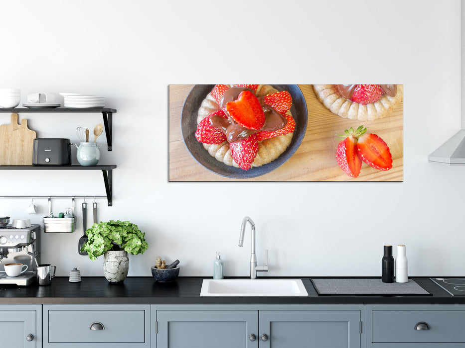 Süße Erdbeertörtchen, Glasbild Panorama