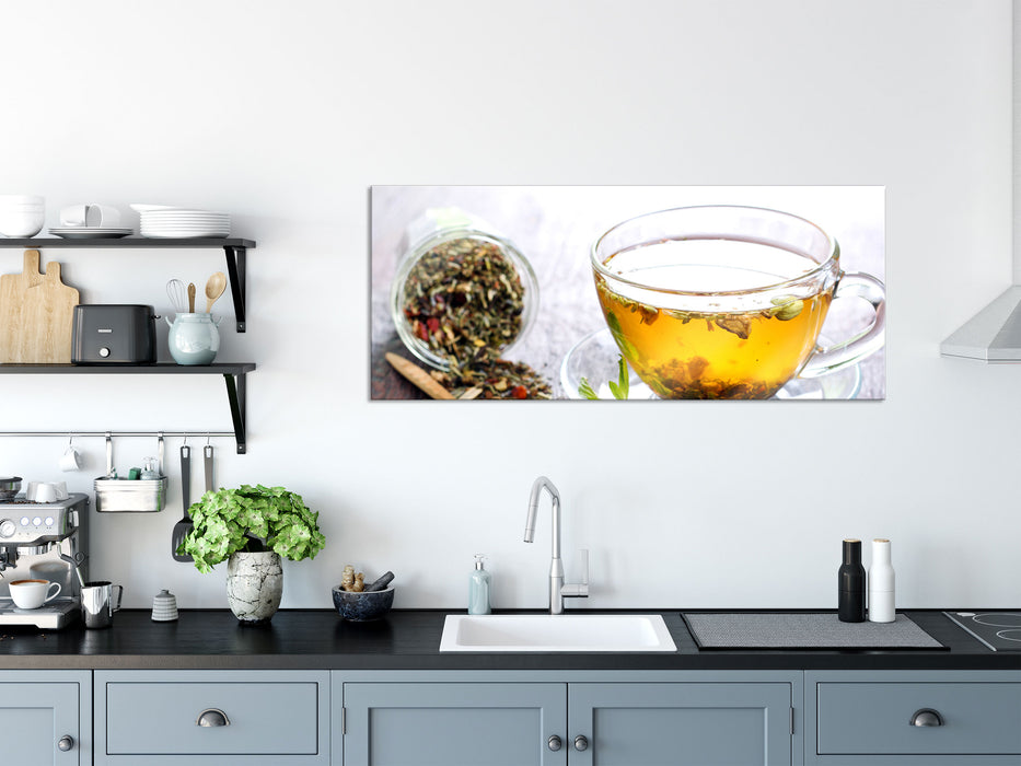Genussvoller Kräutertee, Glasbild Panorama