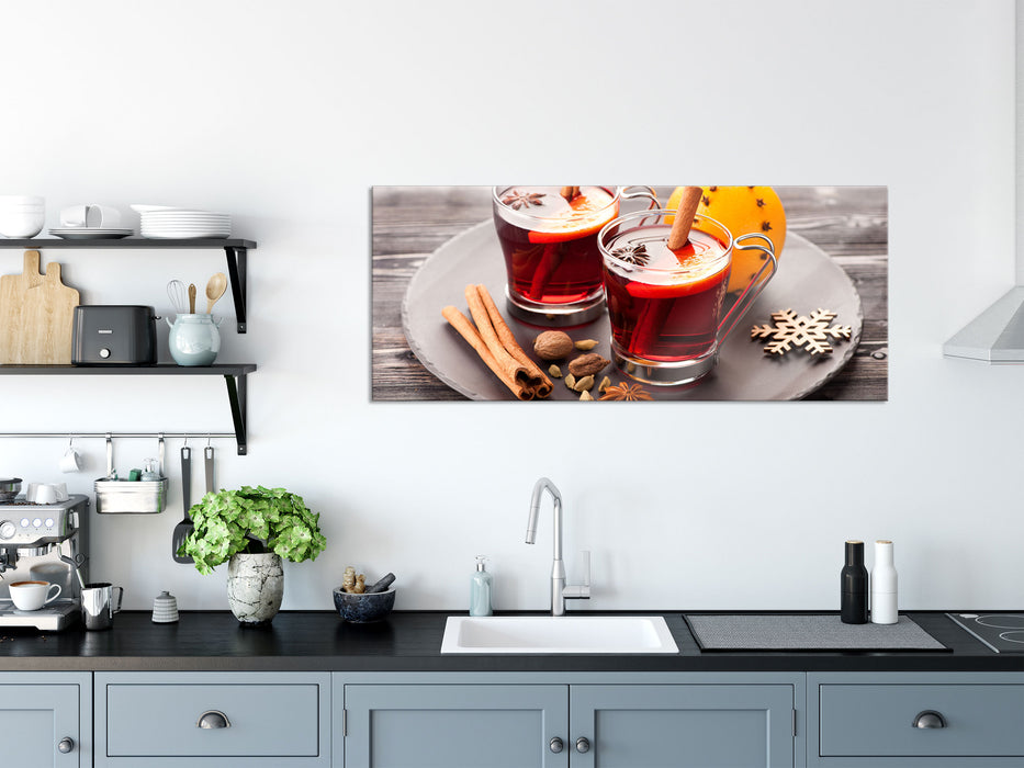 Aromatischer Glühwein mit Zimt, Glasbild Panorama