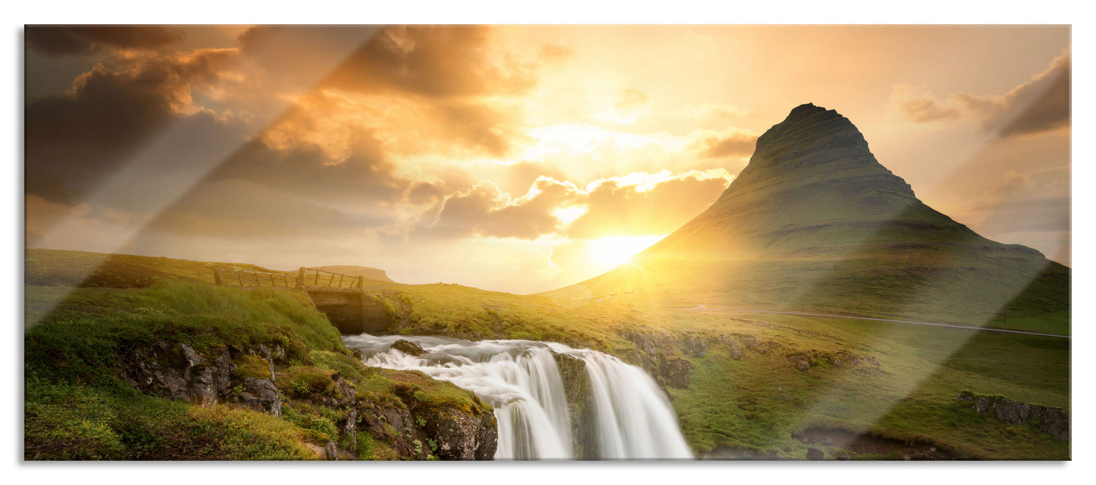 Pixxprint Wasserfall bei Sonnenuntergang, Glasbild Panorama