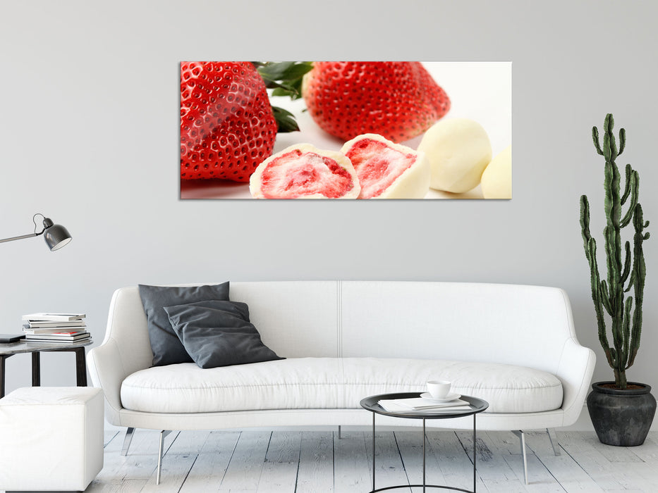 Erdbeeren mit Schokolade umhüllt, Glasbild Panorama