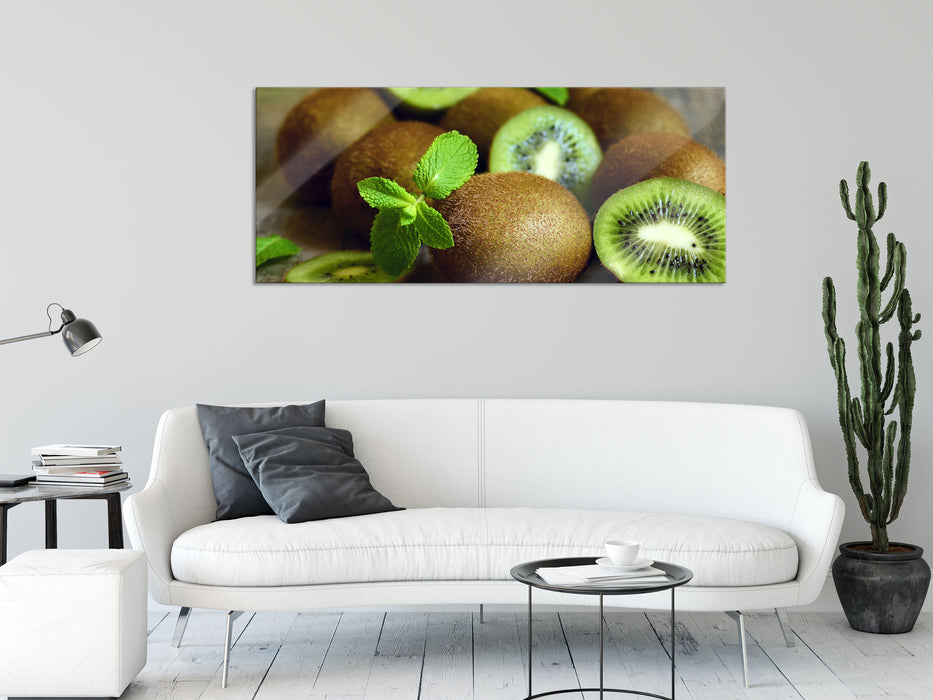 Kiwis auf Holztisch, Glasbild Panorama