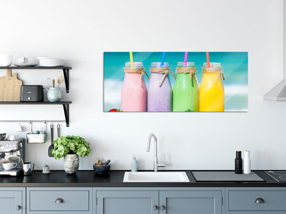 Smoothies in verschiedenen Farben, Glasbild Panorama