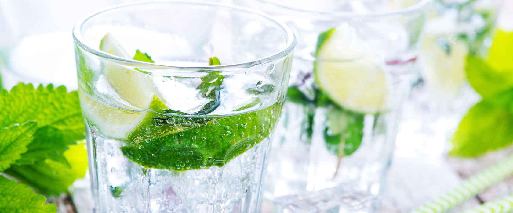 Mojito-Gläser mit Minze, Glasbild Panorama