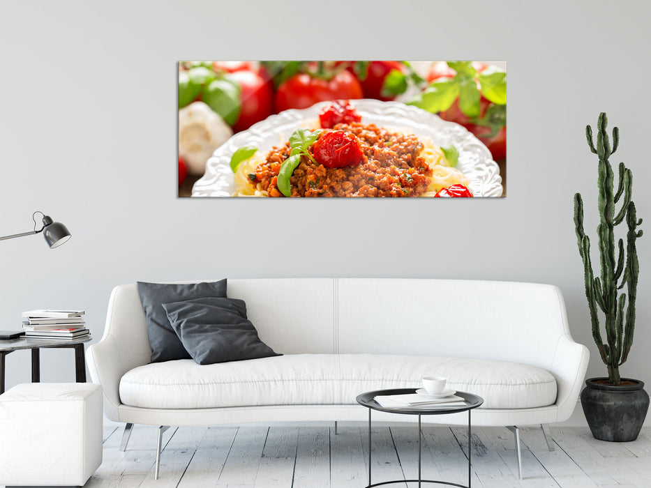Spaghetti Bolognese auf dem Teller, Glasbild Panorama