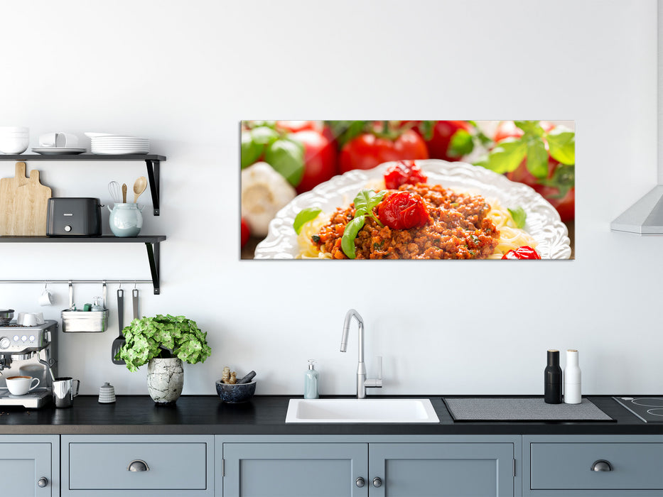 Spaghetti Bolognese auf dem Teller, Glasbild Panorama