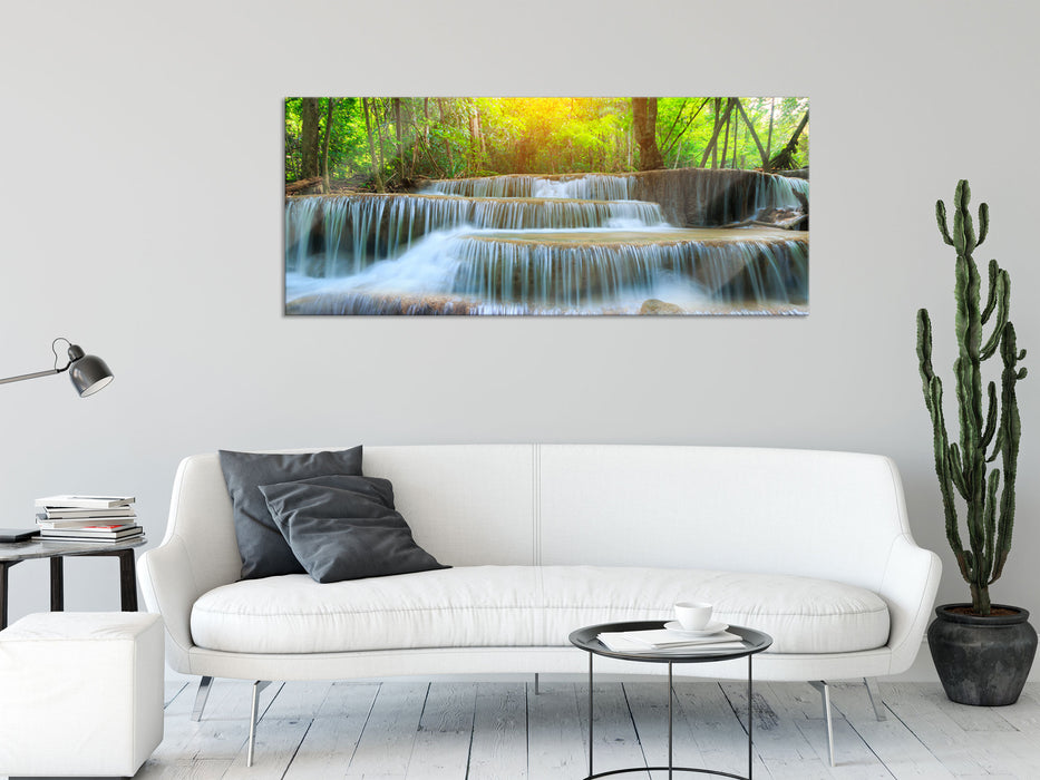 Wasserfall im Regenwald, Glasbild Panorama