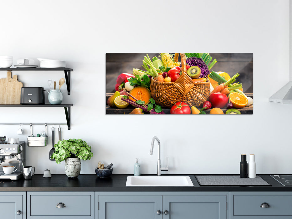 Frisches Obst und Gemüse im Korb, Glasbild Panorama