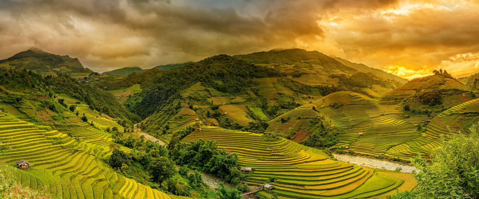 eine Berg Farm in Asien, Glasbild Panorama