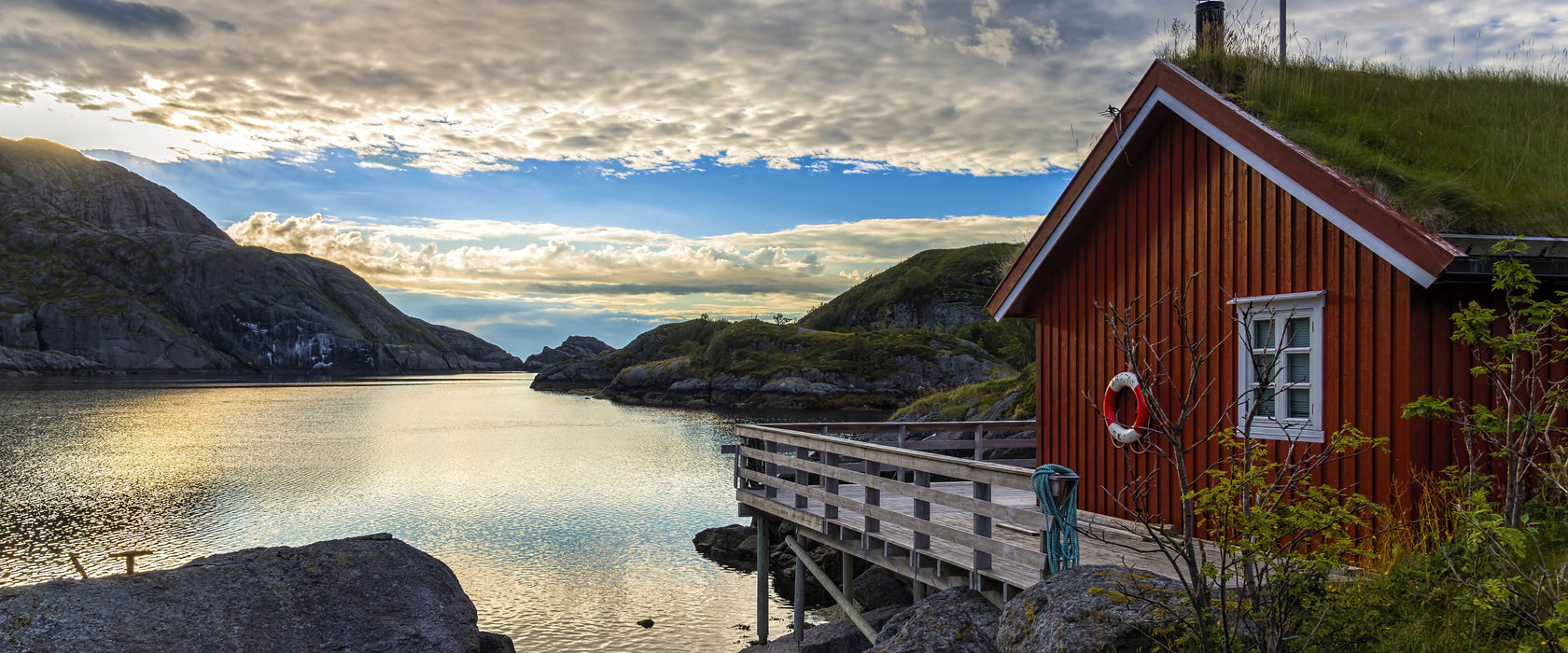 Sonnenaufgang am Fjord Norwegens, Glasbild Panorama