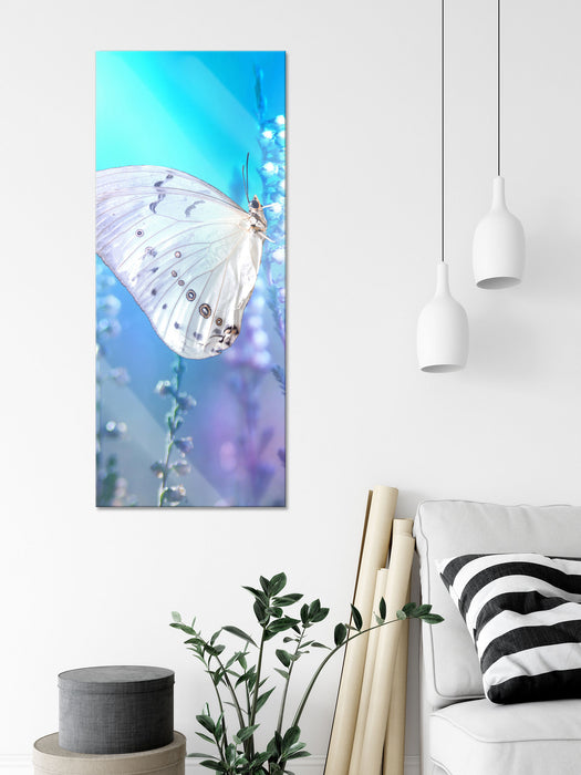 Schmetterling auf Blütenknospen, Glasbild Panorama