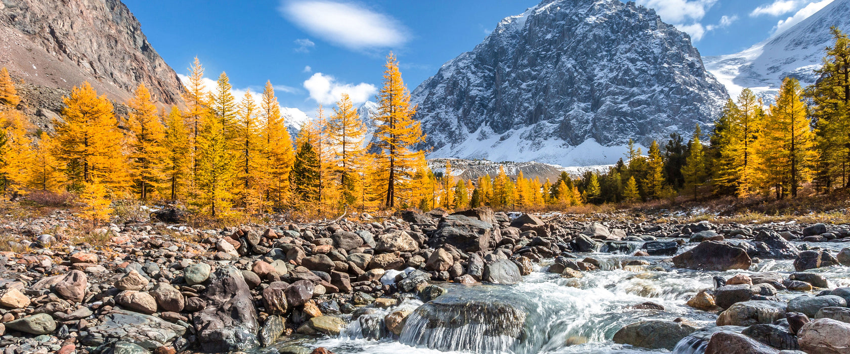 kleiner Fluss im Gebirge, Glasbild Panorama