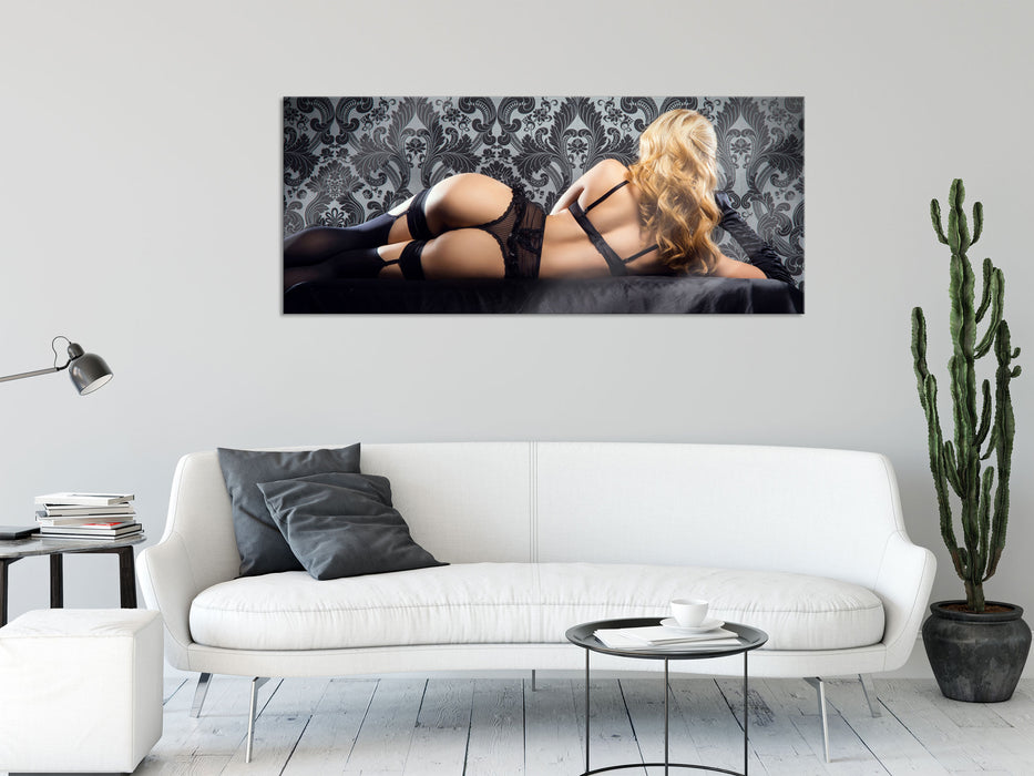 schöne Frau in sexy Dessous, Glasbild Panorama
