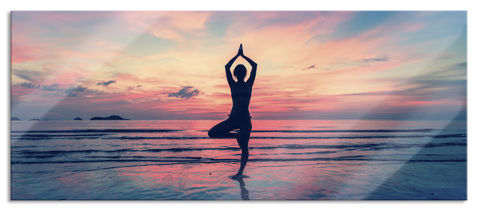 Pixxprint Yoga am Strand, Glasbild Panorama