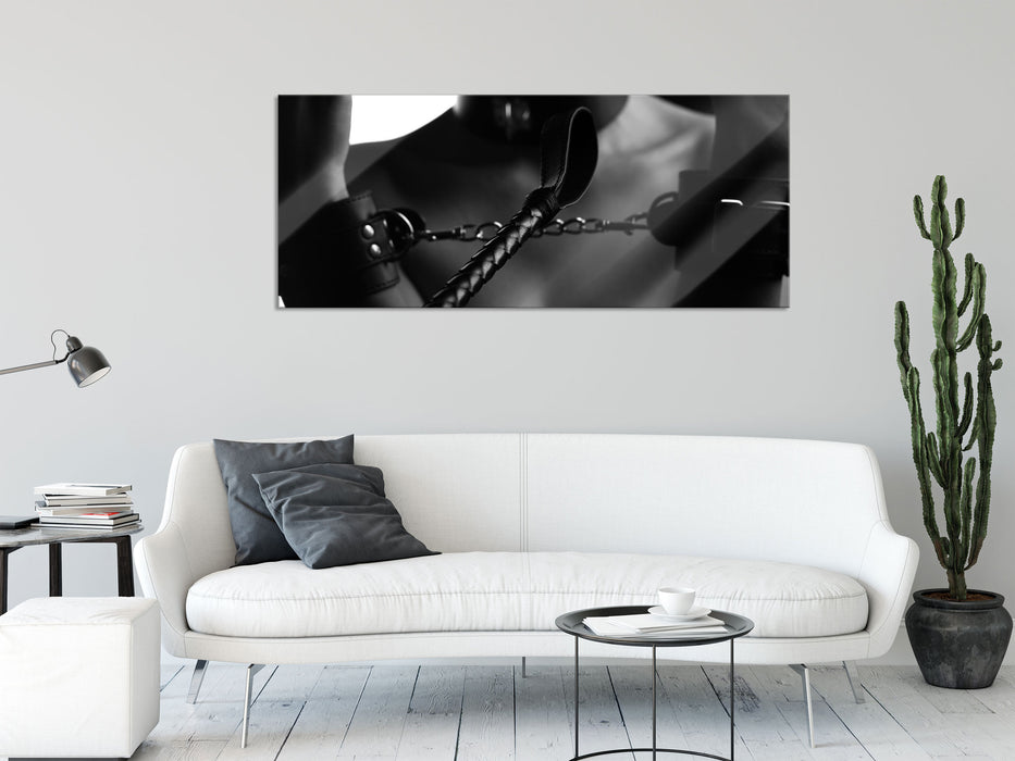 Frau in Handschellen, Glasbild Panorama