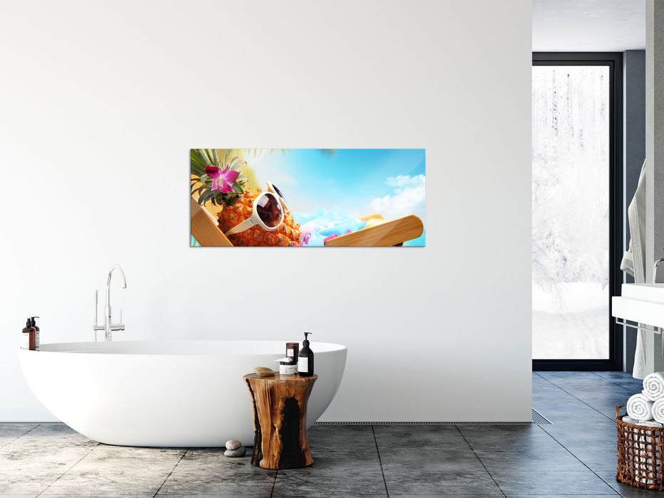Ananas macht Urlaub, Glasbild Panorama
