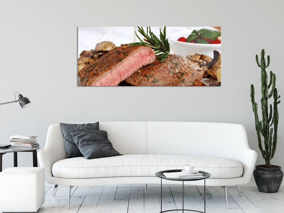 Saftiges Steak Medium, Glasbild Panorama