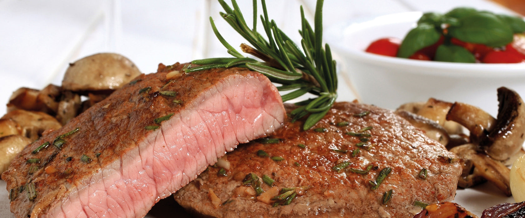 Saftiges Steak Medium, Glasbild Panorama