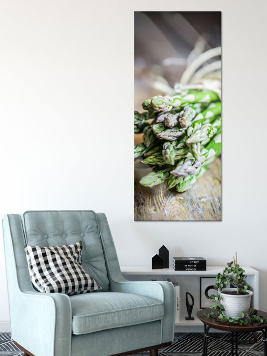 Spargel auf Holztisch, Glasbild Panorama