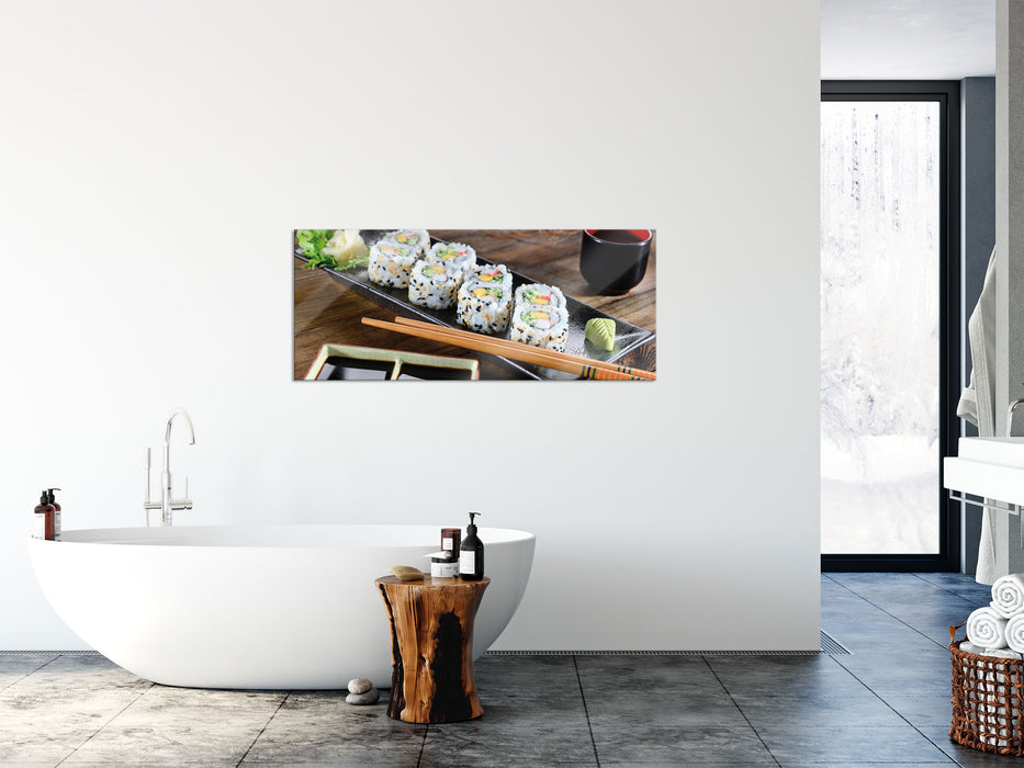 Delikate Inside Out Sushi Rollen, Glasbild Panorama