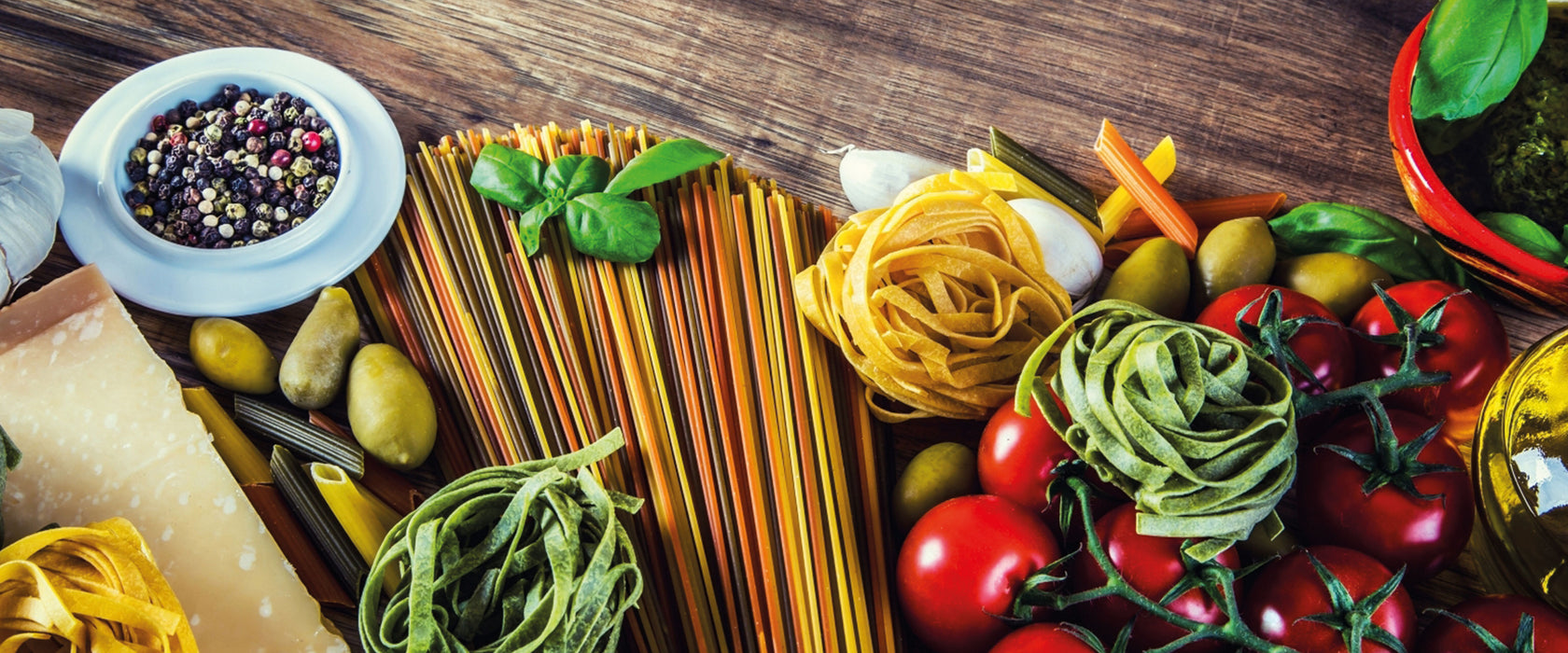 Pasta Italia mit Tomaten, Glasbild Panorama