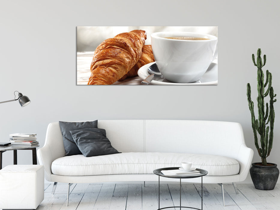 Frisches Croissant und Kaffee, Glasbild Panorama