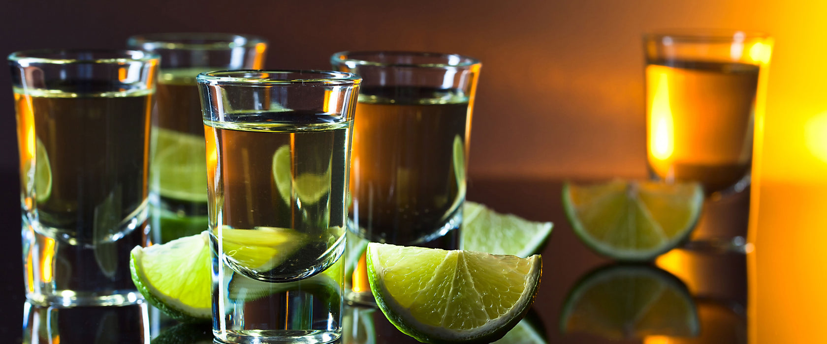 Tequila mit Limetten, Glasbild Panorama
