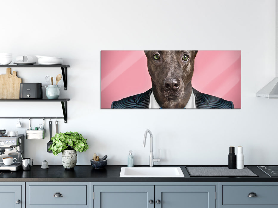 Manager Hund mit Anzug, Glasbild Panorama