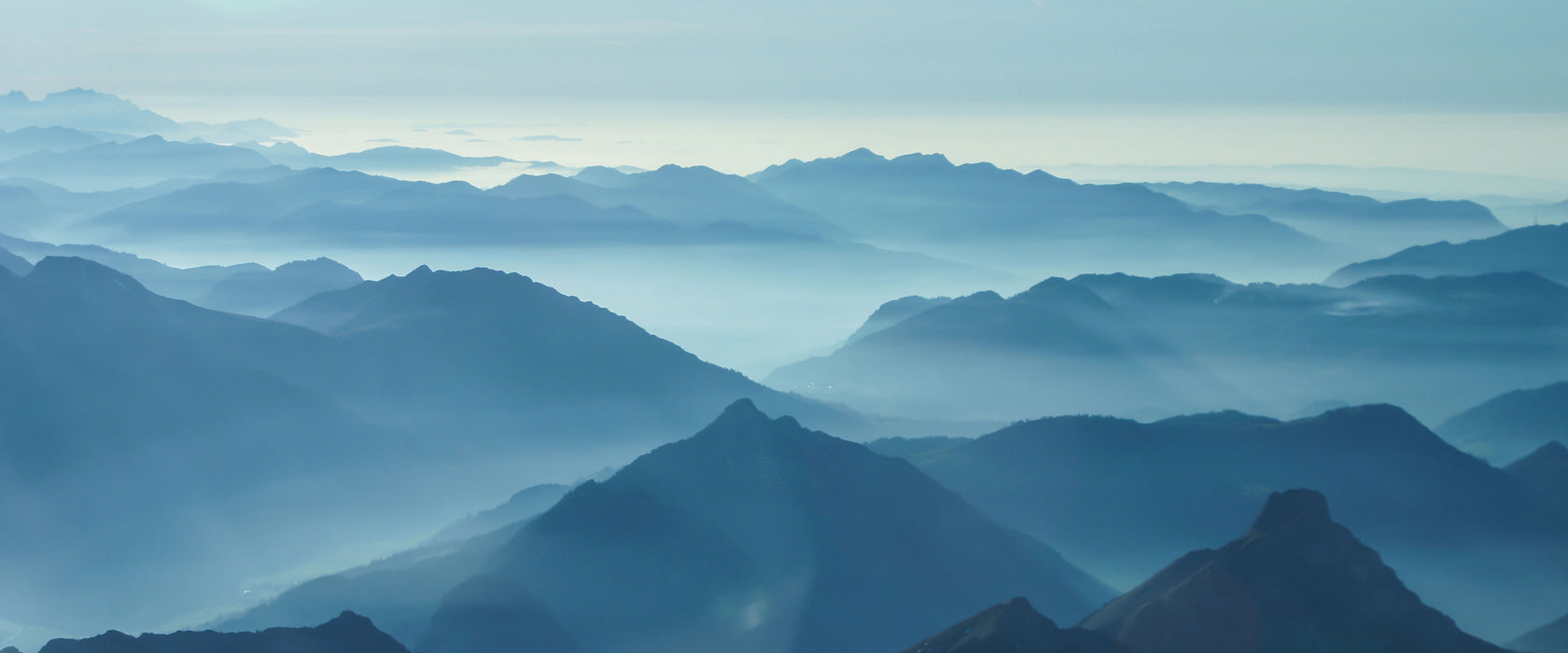 Wunderschöne Alpenberge, Glasbild Panorama