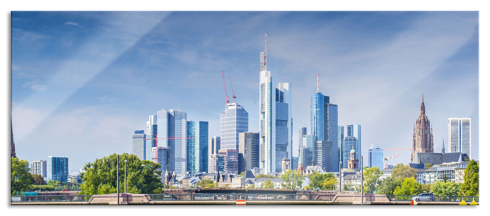 Pixxprint Skyline von Frankfurt am Main, Glasbild Panorama