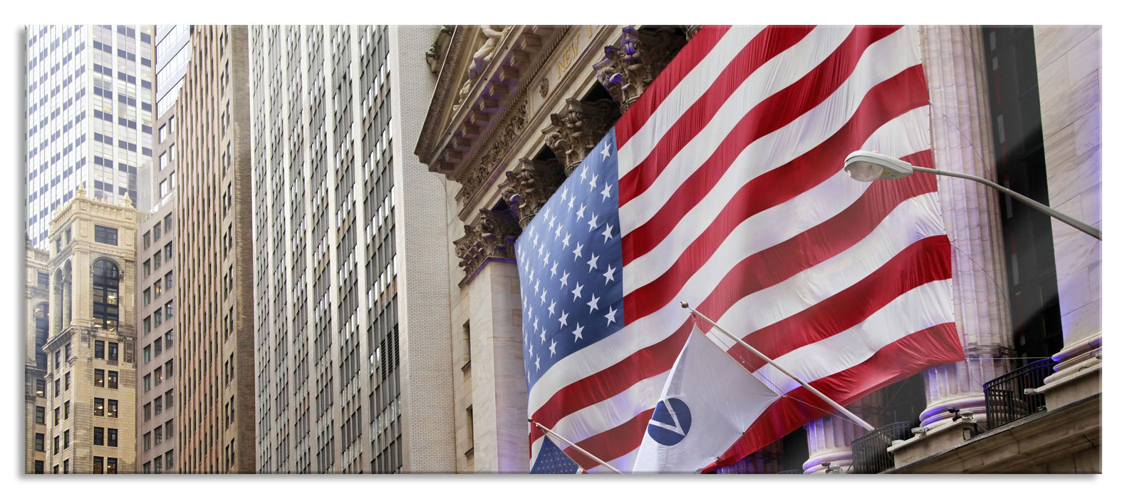 Pixxprint Amerikanische Flagge in New York, Glasbild Panorama