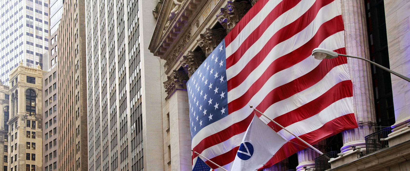 Amerikanische Flagge in New York, Glasbild Panorama