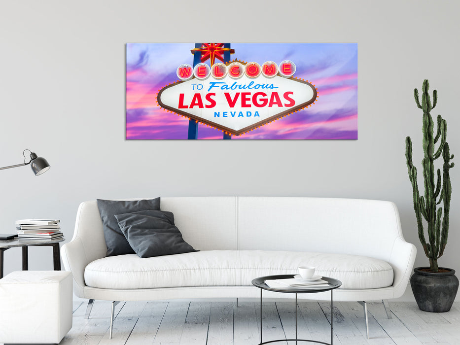 Las Vegas Ortsschild abends, Glasbild Panorama