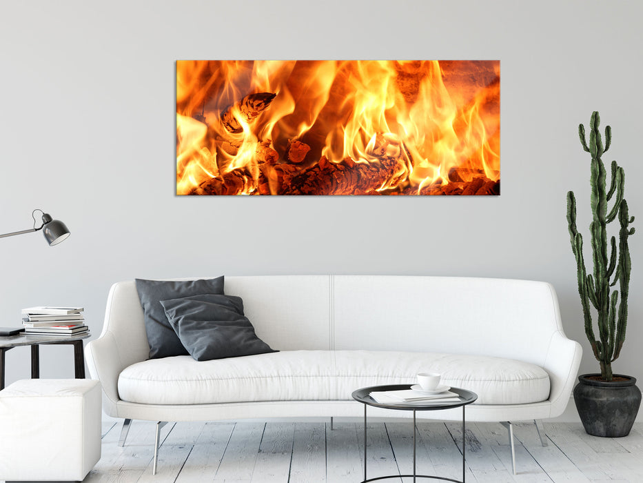 Gemütliches Holz im Feuer, Glasbild Panorama