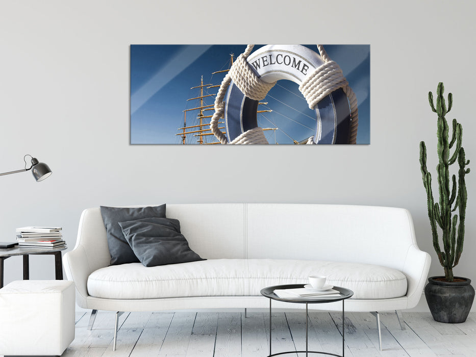 Rettungsring vor Schiff, Glasbild Panorama