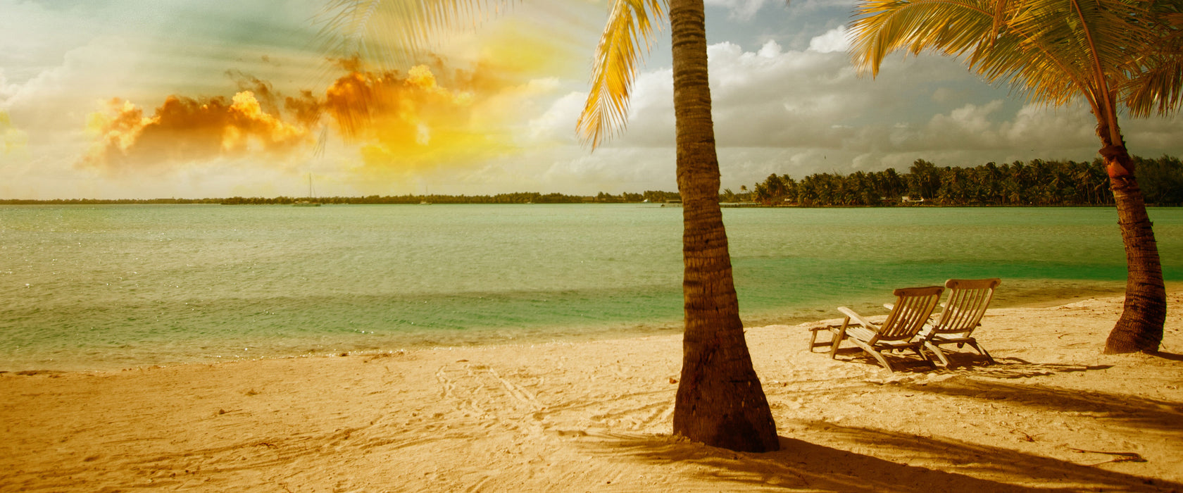 Liegestühle Strand Urlaub, Glasbild Panorama