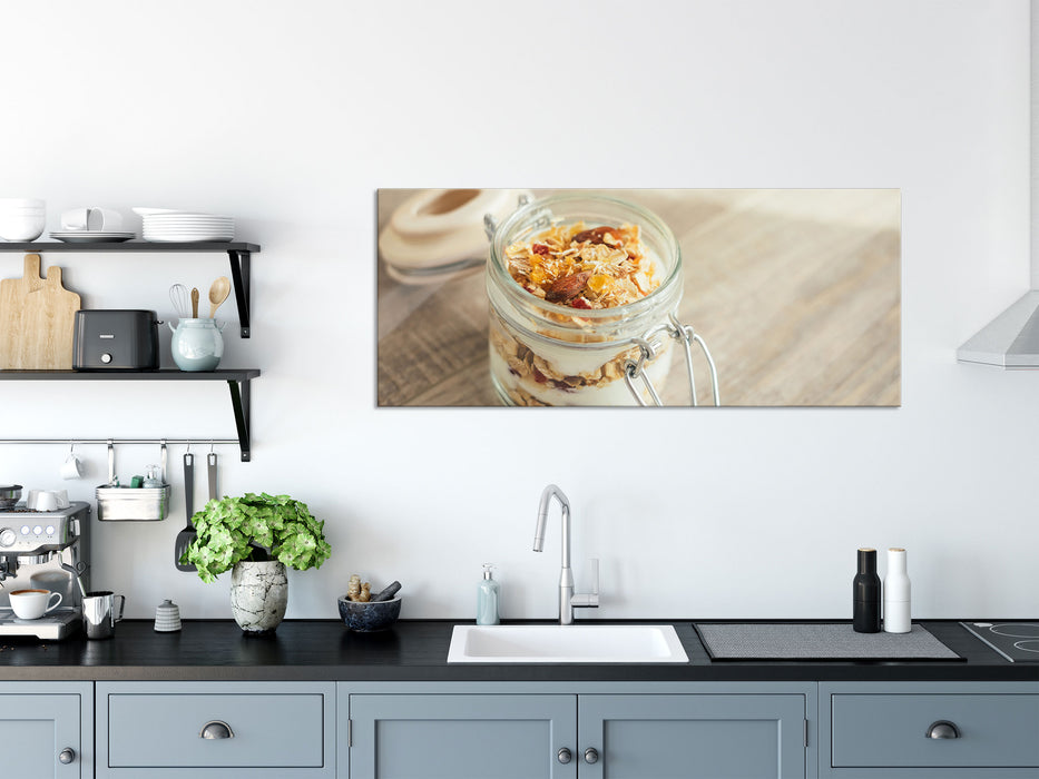 Jogurt Müsli im Glas, Glasbild Panorama