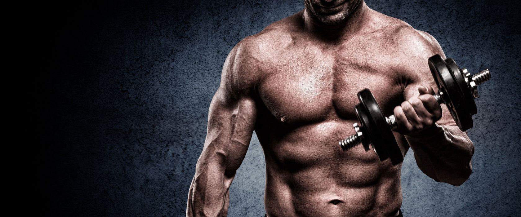 Starker Bodybuilder mit Hantel, Glasbild Panorama