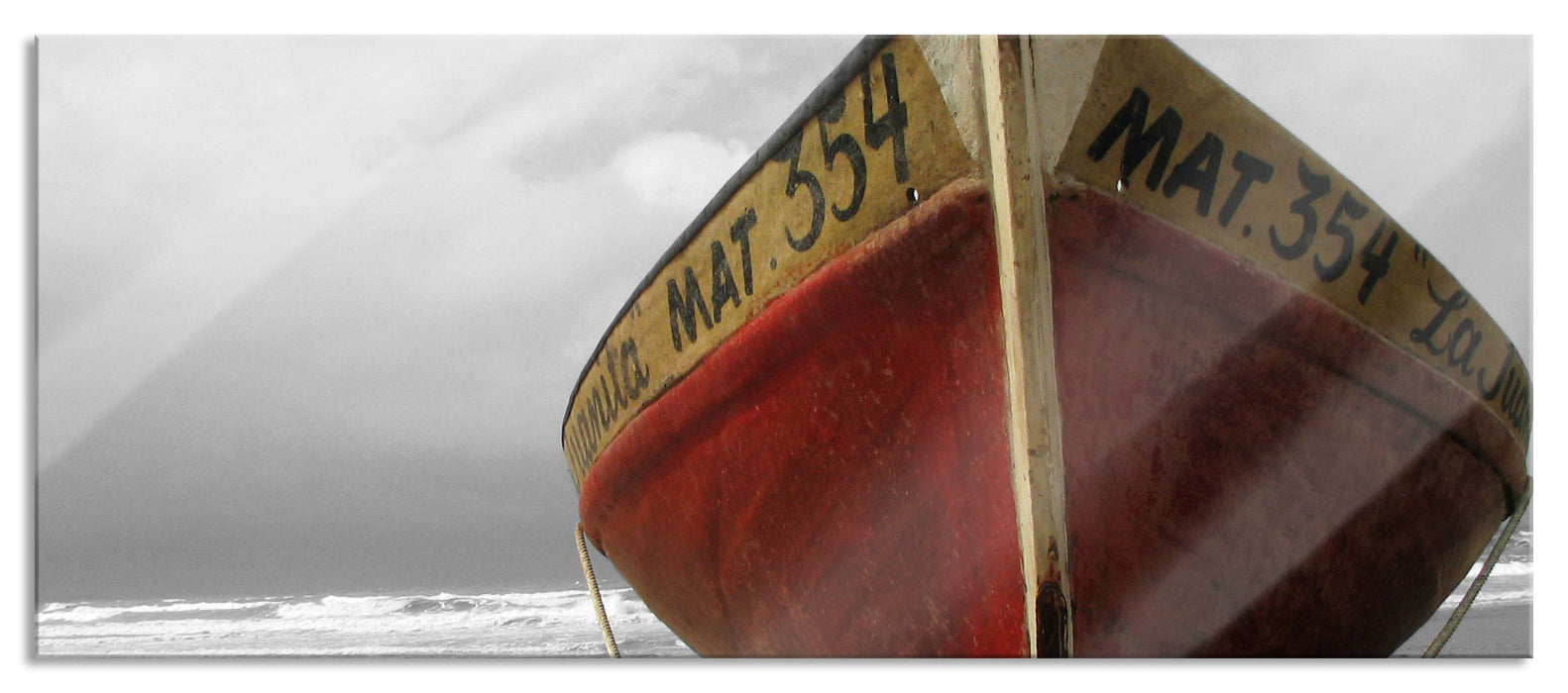 Pixxprint kleines Segelboot am Strand, Glasbild Panorama